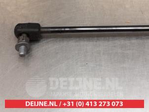 Suzuki Swift Rear gas strut, right O295392 photo 3