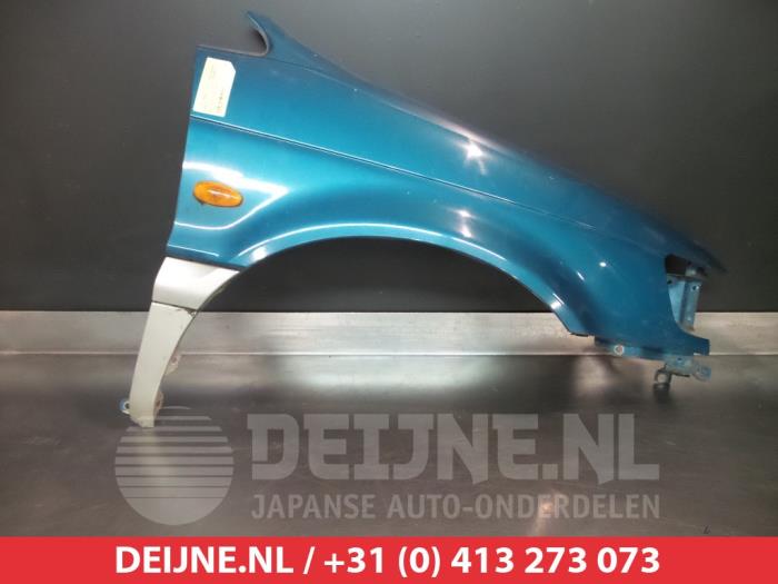 Mitsubishi Space Runner Front wing, right O270188
