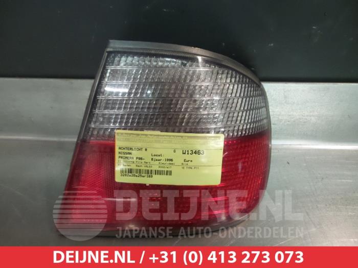 Nissan Primera Achterlicht rechts O299224