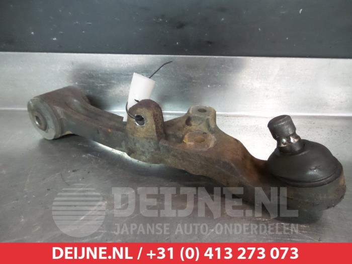 Kia Carnival Draagarm onder rechts-voor O382331