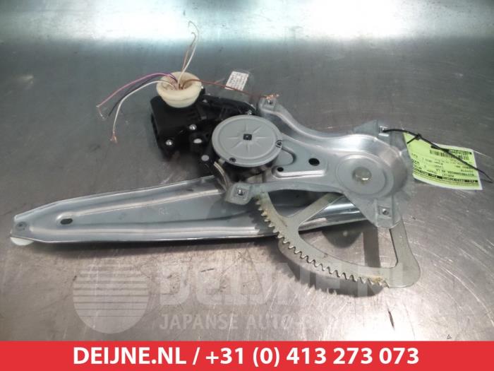 Toyota Verso Fenstermechanik 4-türig links hinten O290971
