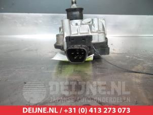 Mazda Premacy Front wiper motor O348470 photo 2
