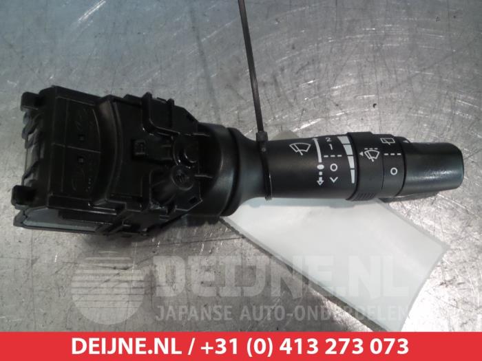 Kia Rio Ruitenwis Schakelaar O309823