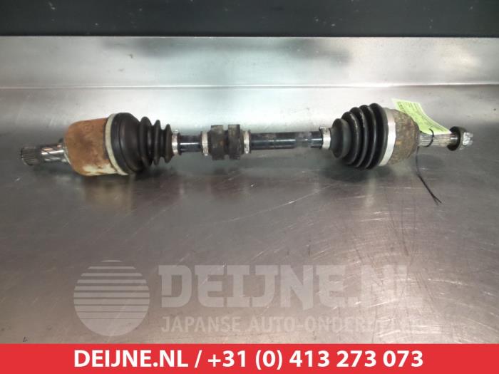 Gebruikte Steekas links-voor Nissan Note (E11) 1.5 dCi 86 Prijs € 45,00 Margeregeling aangeboden door V.Deijne Jap.Auto-onderdelen BV