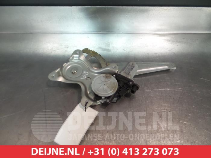 Toyota Hilux Ruitmechaniek 4Deurs rechts-achter O291723