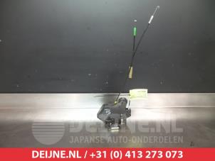 Toyota Hilux Türschlossmechanik 4-türig rechts hinten O281820 foto 2