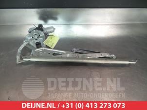 Toyota Prius Plus Window mechanism 4-door, front left O276065 photo 2