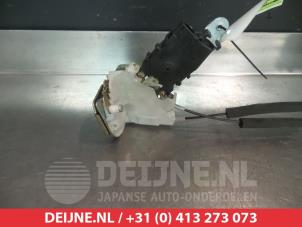 Subaru Forester Deurslot Mechaniek 4Deurs links-achter O386364 foto 2