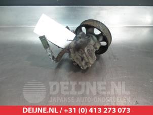 Hyundai Trajet Stuurbekrachtiging Pomp O330981 foto 2