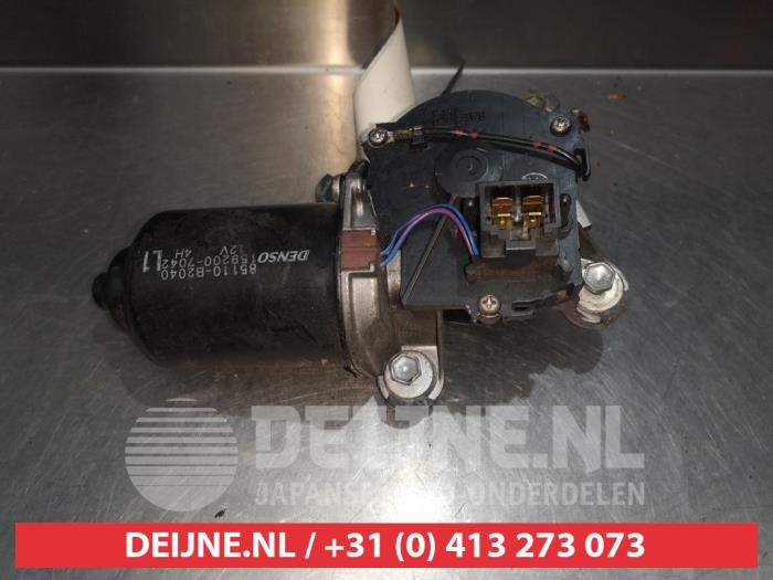 Daihatsu Cuore Scheibenwischermotor vorne O349181
