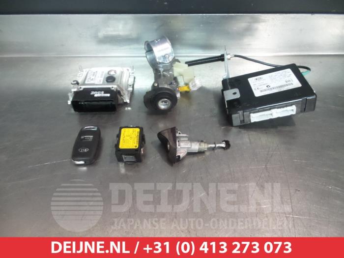 Kia Ceed Computer Motormanagement O344856