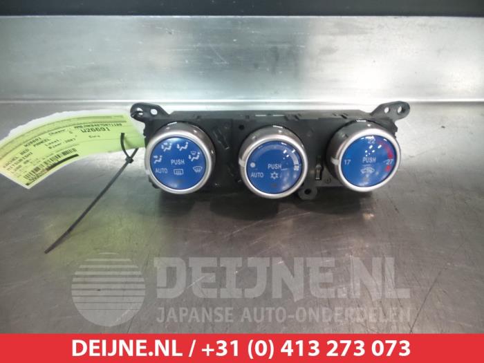 Mitsubishi L200 Kachel Bedieningspaneel O306062