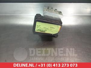 Gebruikte ABS Pomp Toyota Land Cruiser (J12) 3.0 D-4D 16V Prijs € 150,00 Margeregeling aangeboden door V.Deijne Jap.Auto-onderdelen BV