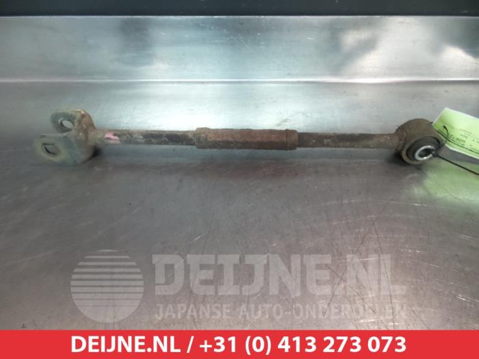 Toyota Avensis Draagarm rechts-achter O384761