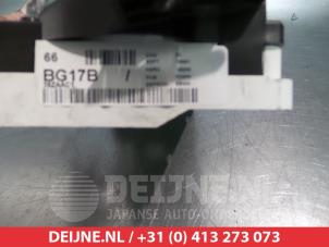 Nissan Micra Kilometerteller KM O304355 foto 3