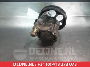 Nissan Primera Lenkkraftverstärker Pumpe O331140 foto 2