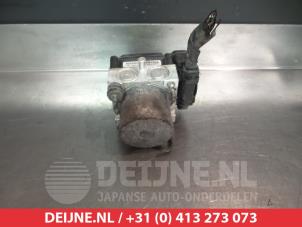 Nissan Primera ABS Pomp O337585 foto 2