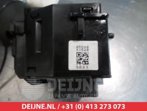 Nissan Primera Licht Schalter O306783 foto 2