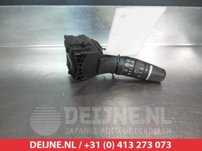 Nissan Primera Ruitenwis Schakelaar O309708