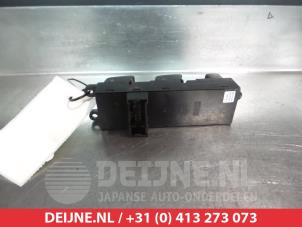 Nissan Primera Multi-functional window switch O311644 photo 2