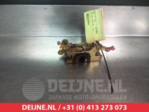 Gebruikte Deurslot Mechaniek 4Deurs rechts-voor Nissan Patrol Prijs op aanvraag aangeboden door V.Deijne Jap.Auto-onderdelen BV