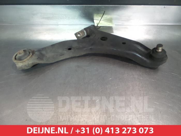 Hyundai Santafe Draagarm onder rechts-voor O382087