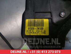 Kia Soul Front door lock mechanism 4-door, right O280881 photo 2