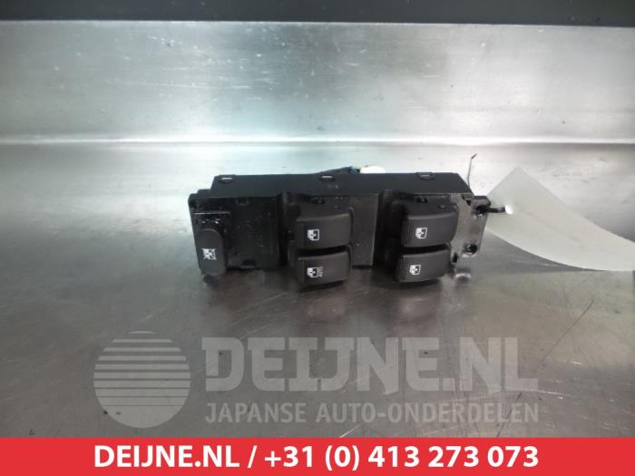 Hyundai I10 Combischakelaar ramen O311556
