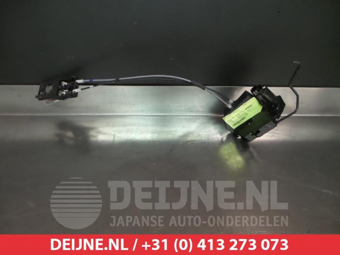 Hyundai I10 Deurslot Mechaniek 4Deurs links-achter O280072