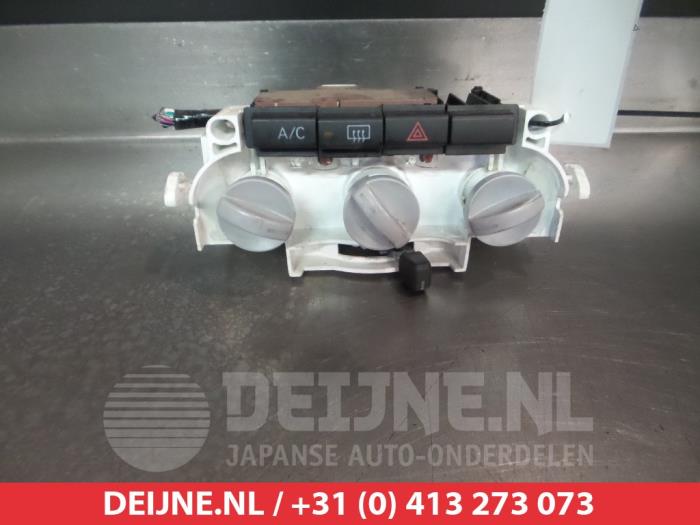 Daihatsu Trevis Kachel Bedieningspaneel O306174