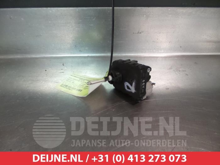 Daihatsu Trevis Koplampmotor O267604