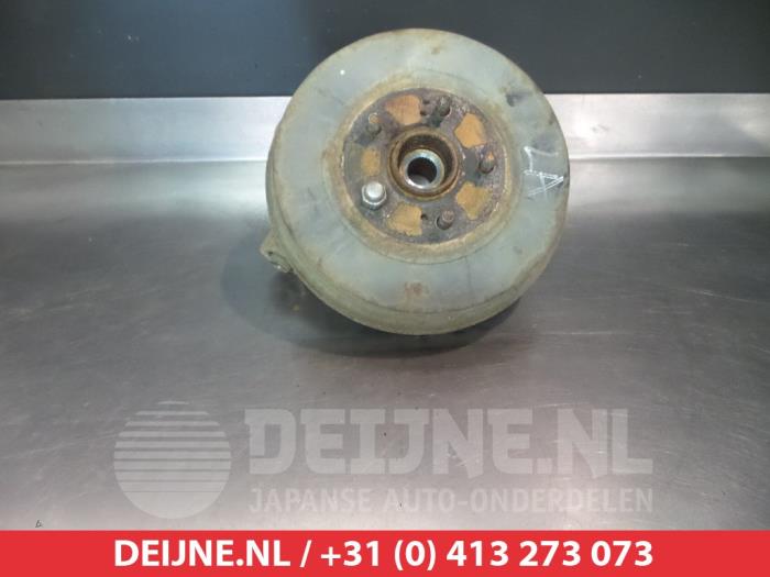 Suzuki Grand Vitara Fusee links-achter O380479