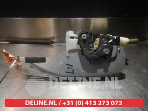 Gebruikte Portierslot Mechaniek 4Deurs links-voor Mazda CX-7 2.3 MZR DISI Turbo 16V Prijs € 50,00 Margeregeling aangeboden door V.Deijne Jap.Auto-onderdelen BV