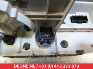 Mazda CX-7 Kachel Bedieningspaneel O305357 foto 3