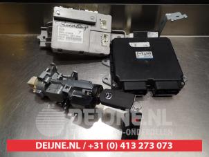 Gebruikte Kontaktslot + Sleutel Mazda CX-7 2.3 MZR DISI Turbo 16V Prijs € 35,00 Margeregeling aangeboden door V.Deijne Jap.Auto-onderdelen BV