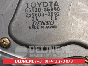 Toyota Avensis Ruitenwissermotor achter O301422 foto 3