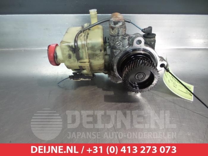 Gebruikte Servopomp Mazda 6 Sport (GG14) 2.0 CiDT HP 16V Prijs € 50,00 Margeregeling aangeboden door V.Deijne Jap.Auto-onderdelen BV