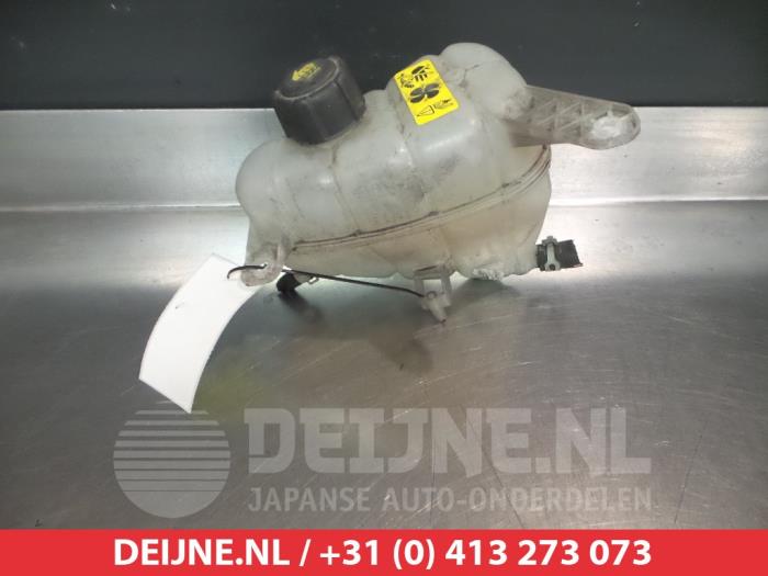 Nissan NV200 Expansion vessel O341505
