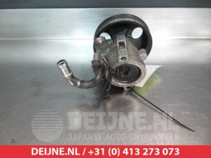 Pomp Servo van een Daewoo Lacetti (KLAN) 1.4 16V 2008