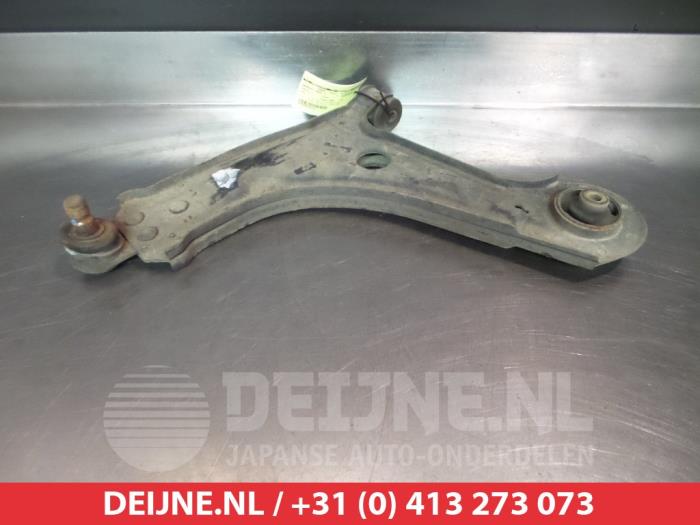 Chevrolet Lacetti Front lower wishbone, left O393536