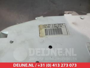 Mazda 2 Odometer KM O304153 photo 2