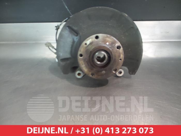 Suzuki SX-4 Fusee links-voor O323000