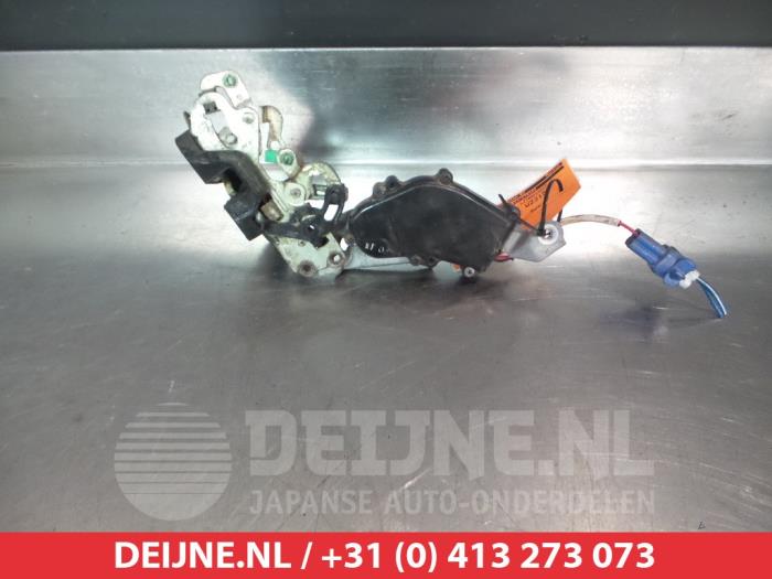 Toyota Landcruiser Deurslot Mechaniek 4Deurs links-achter O280595