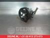 Stuurbekrachtiging Pomp van een Hyundai Santa Fe I, 2000 / 2006 2.0 CRDi 16V 4x2, SUV, Diesel, 1.991cc, 83kW (113pk), FWD, D4EA, 2001-08 / 2006-03, SM 2004
