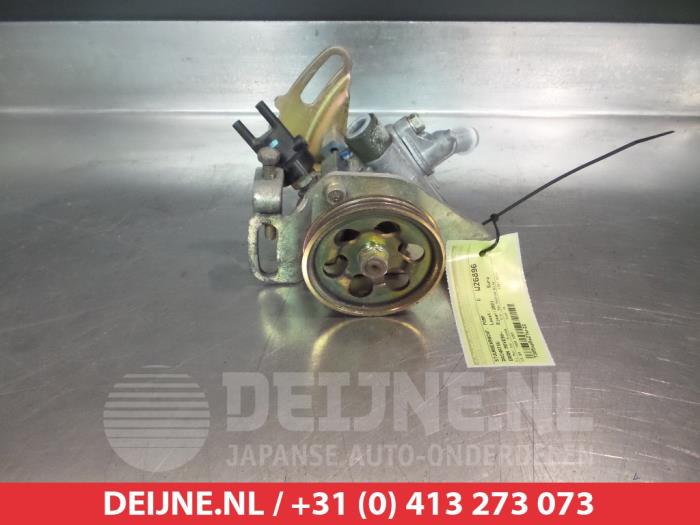 Gebruikte Stuurpomp Daihatsu Gran Move 1.6 16V Prijs € 25,00 Margeregeling aangeboden door V.Deijne Jap.Auto-onderdelen BV
