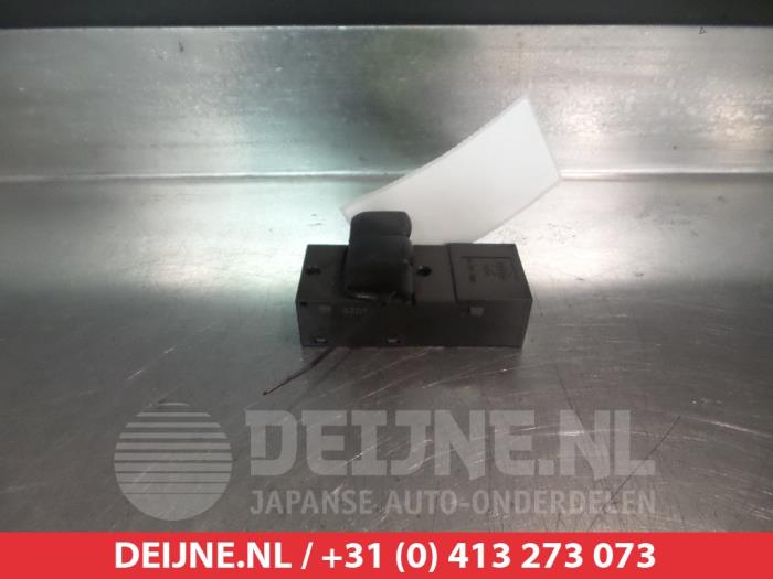 Nissan Micra CC Multi-functional window switch O311713