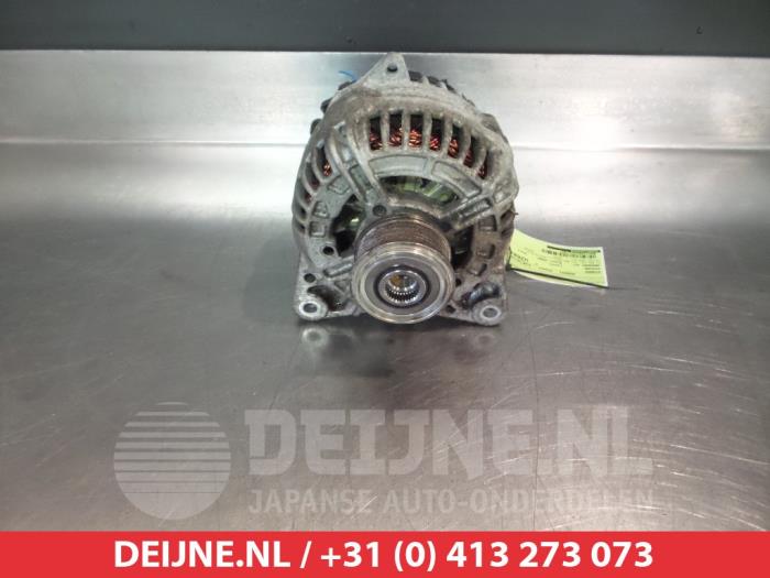 Gebruikte Dynamo Nissan Qashqai (J10) 1.5 dCi Prijs € 35,00 Margeregeling aangeboden door V.Deijne Jap.Auto-onderdelen BV