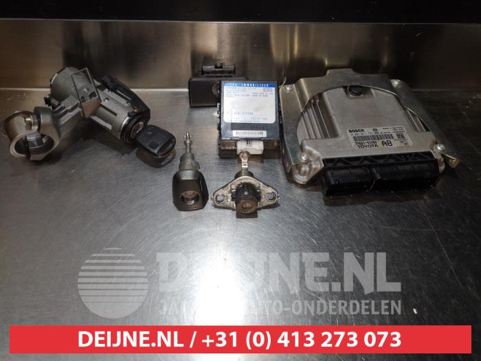 Toyota Corolla Slotenset Cilinder (compleet) O278812
