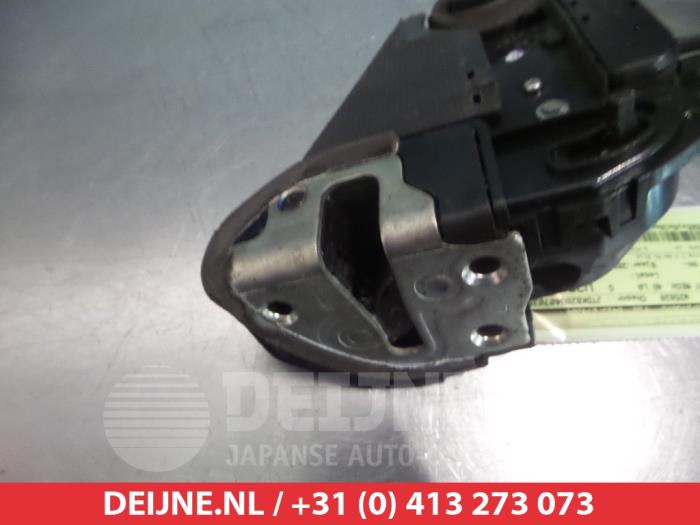 Toyota Prius Deurslot Mechaniek 4Deurs links-achter O386370