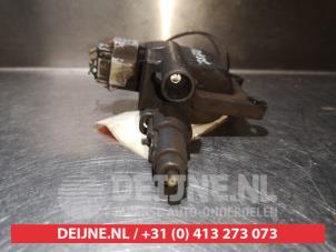 Gebruikte Bobine Toyota Avensis (T22) 2.0 16V Prijs € 20,00 Margeregeling aangeboden door V.Deijne Jap.Auto-onderdelen BV